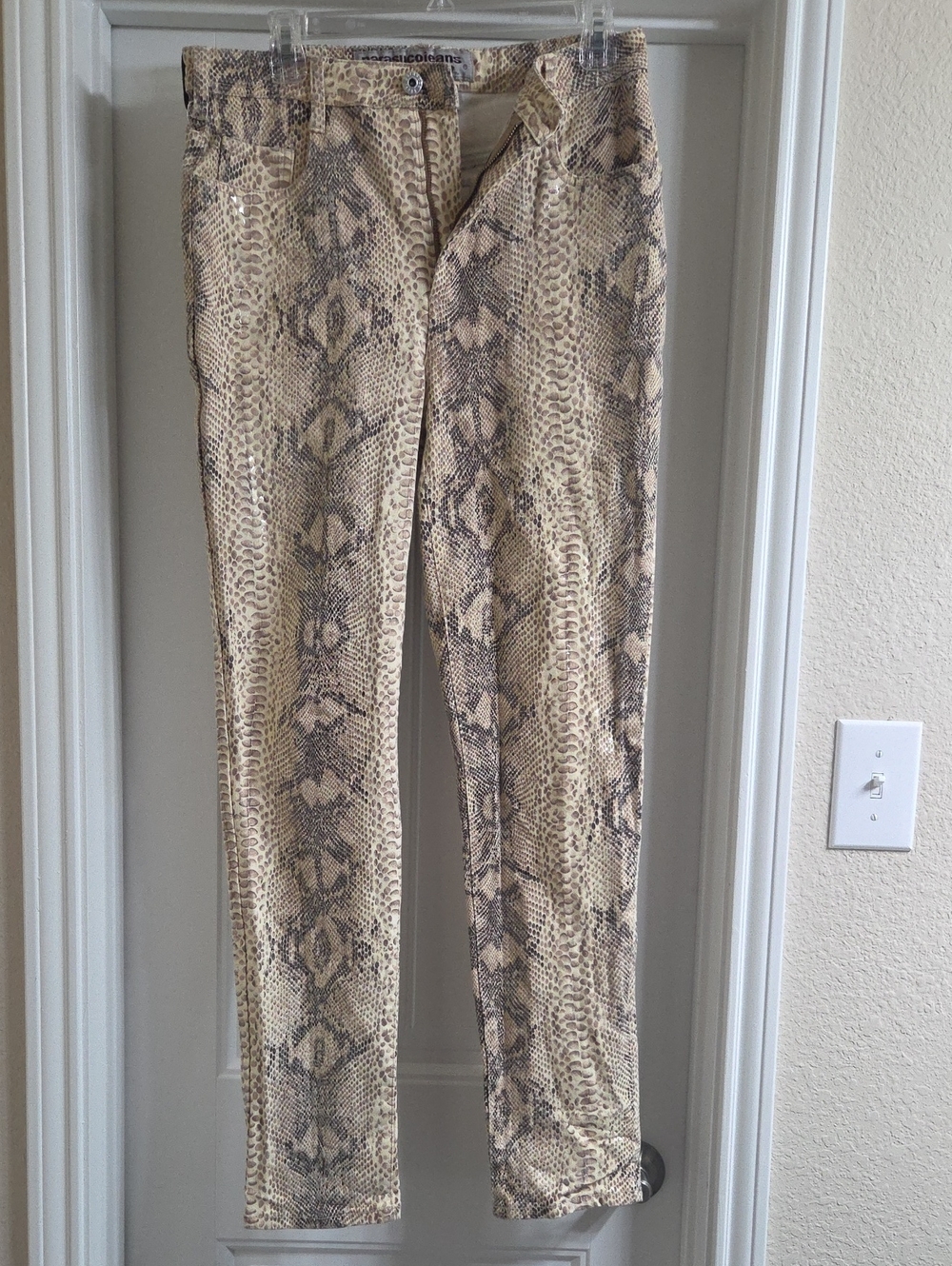 Parasuco Beige and Brown Snake Print Skinny Pants